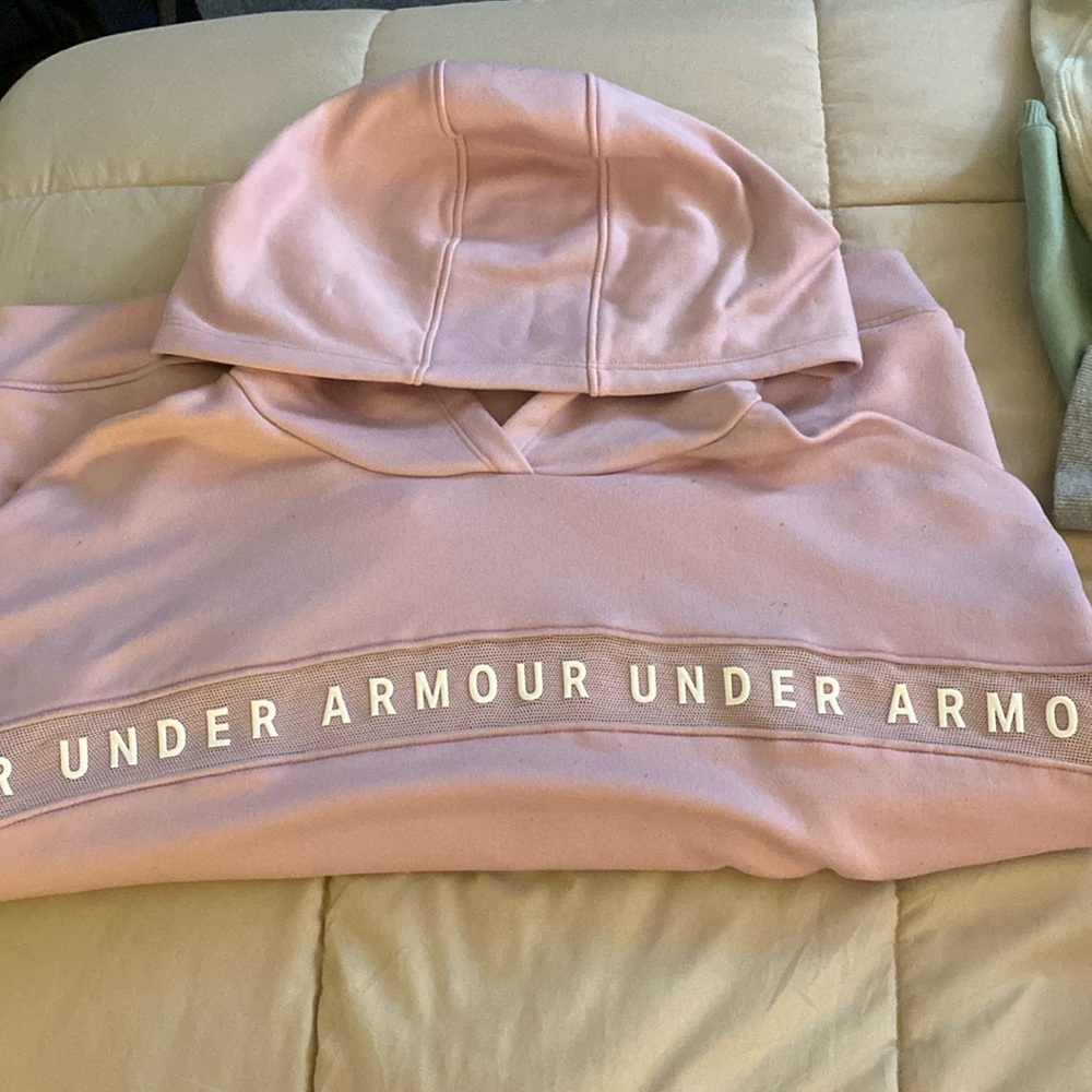 Under Armour sweatshirt